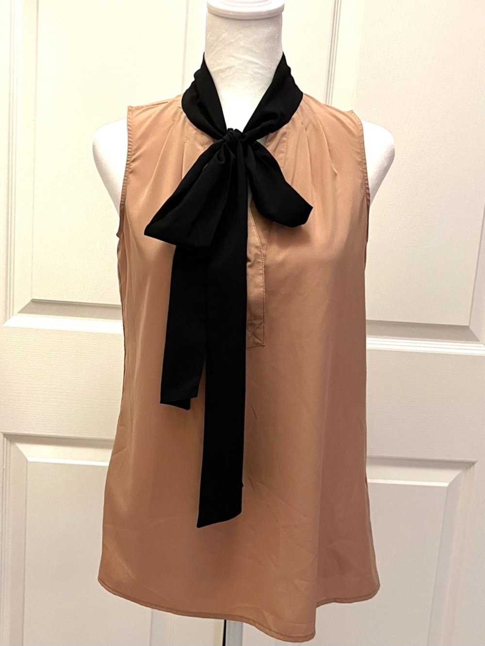 Jacob Sleeveless Tie Neck Blouse Tan Size XS